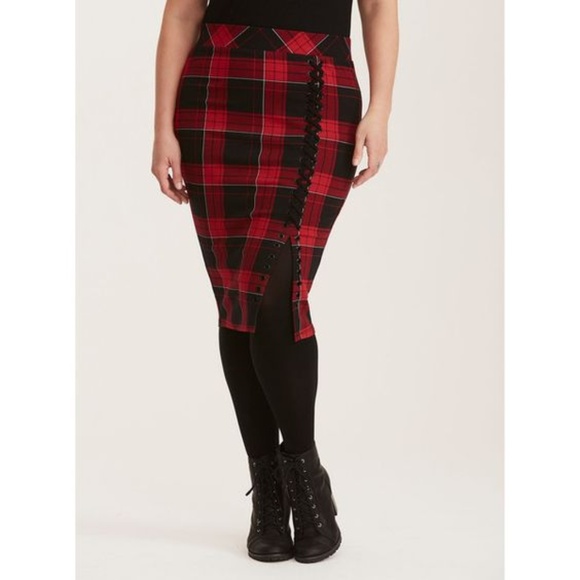 torrid Dresses & Skirts - NWT Torrid 00Plaid Ponte Lace Up Side Pencil Skirt